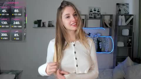 Elizabeth Elize online show from February 4, 10:30 am