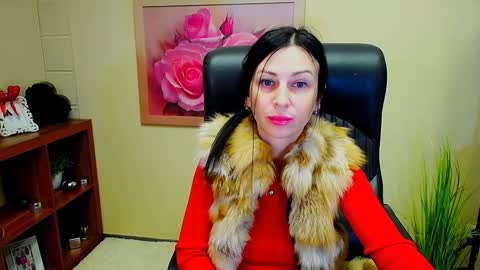 Snapshot of timeparadice chatting on December 18, 12:07 pm Luisa online show from December 18, 12:07 pm
