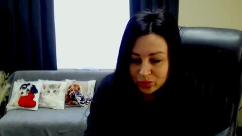 Luisa online show from April 2, 7:48 am