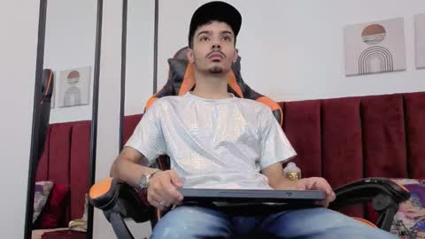 Evans  online show from October 14, 9:18 pm