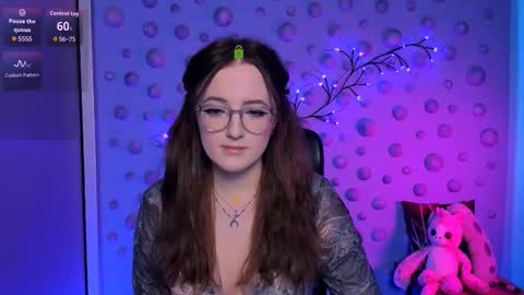 tina_blade_ online show from January 17, 8:39 pm