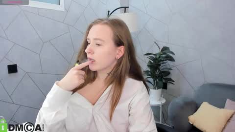 Stella online show from February 8, 10:41 am