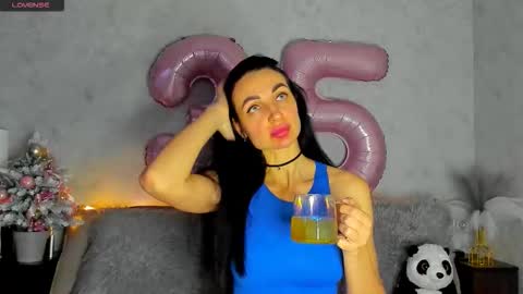 Tina online show from December 4, 12:27 pm