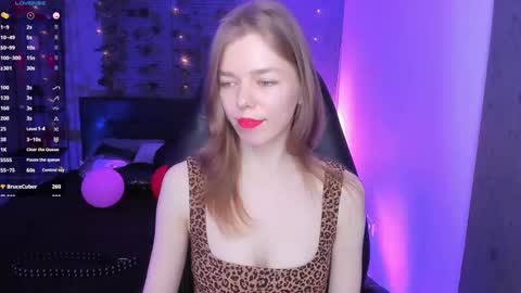 Snapshot of tina_tayllor chatting on March 3, 3:54 pm Tina Tayllor MY SHEDULEMondayTuesdaySaturdaySunday online show from March 3, 3:54 pm