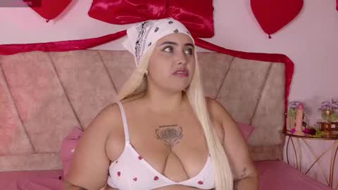 tinacurv online show from September 21, 9:08 pm