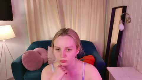 tinasiner online show from June 8, 2:29 pm