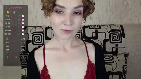 Snapshot of tinawincee chatting on September 13, 5:43 am Tina online show from September 13, 5:43 am