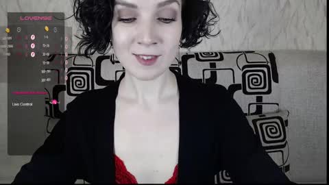 Snapshot of tinawincee chatting on February 13, 5:48 am Tina online show from February 13, 5:48 am