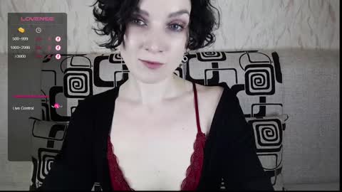 Snapshot of tinawincee chatting on March 1, 10:02 am Tina online show from March 1, 10:02 am