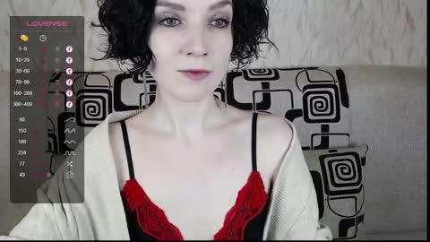 Snapshot of tinawincee chatting on February 16, 5:48 am Tina online show from February 16, 5:48 am