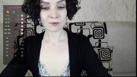 Snapshot of tinawincee chatting on February 5, 5:41 am Tina online show from February 5, 5:41 am