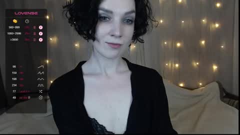 Snapshot of tinawincee chatting on December 27, 7:51 am Tina online show from December 27, 7:51 am