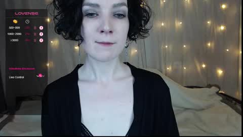 Snapshot of tinawincee chatting on January 16, 5:32 am Tina online show from January 16, 5:32 am