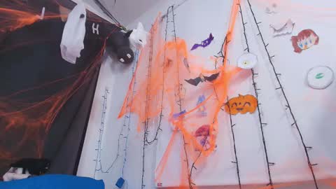 tinkerbell online show from October 23, 7:59 pm