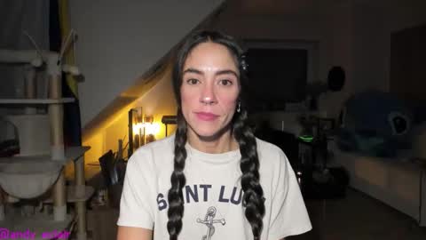 Tiny online show from October 15, 4:49 am