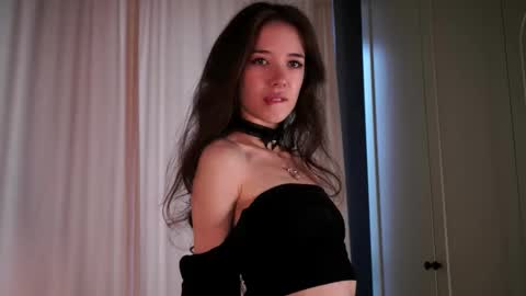 Annie online show from February 1, 6:54 am