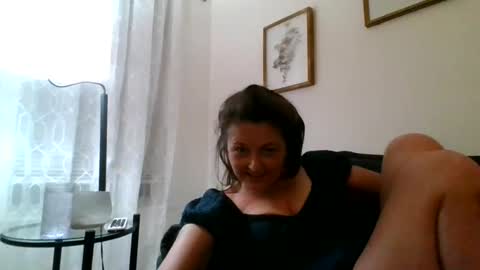 Snapshot of tinyassbossymilf chatting on September 19, 9:02 am tinyassbossymilf online show from September 19, 9:02 am