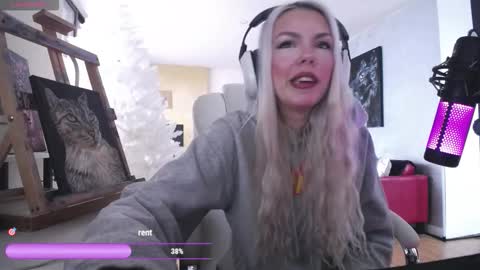 stage Kylie Sinner  brand CLITBAIT online show from February 23, 11:34 am