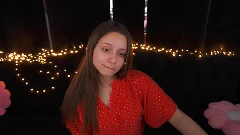tinynataliee online show from May 13, 9:02 pm