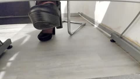 Anna online show from November 1, 6:51 pm