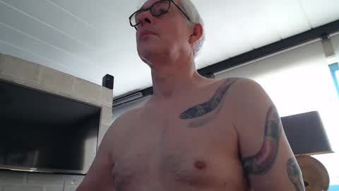 tirexxx_x online show from March 10, 7:00 am