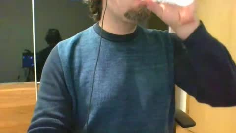 Snapshot of tirolerboy27 chatting on December 2, 10:03 am Tirolerboy27 online show from December 2, 10:03 am