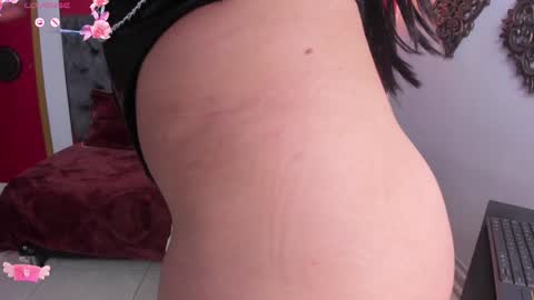 Tisha online show from January 27, 1:52 pm