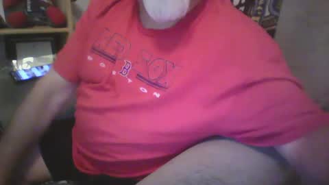 tittyloverr69 online show from December 18, 7:26 am
