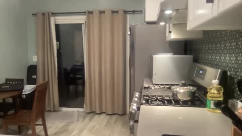 tlayne410 online show from February 19, 7:06 am