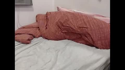 Tom online show from December 10, 12:28 am