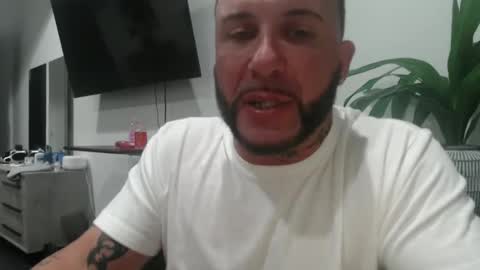 tmoneygrip1 online show from December 5, 12:36 am