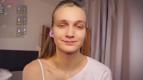 Mary online show from November 25, 6:34 am