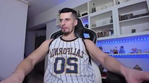 Todd online show from February 8, 11:13 pm