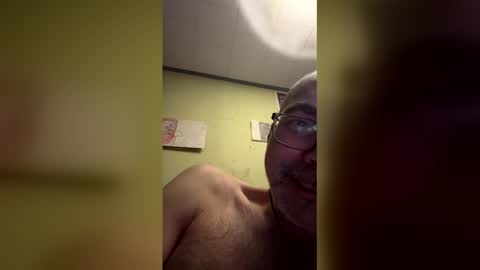 toddpascoe77 online show from April 23, 7:05 am