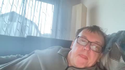 Tom online show from March 6, 4:50 pm