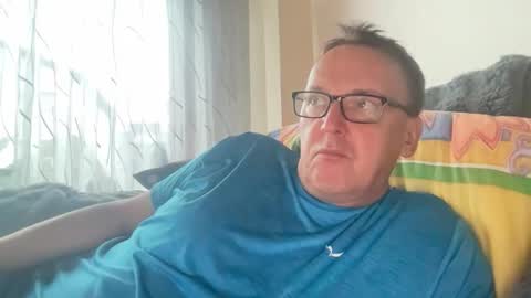 Tom online show from October 12, 4:10 pm