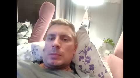 tom_horny84 online show from December 9, 12:12 am