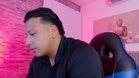 Tom muscle1 online show from February 26, 12:19 pm