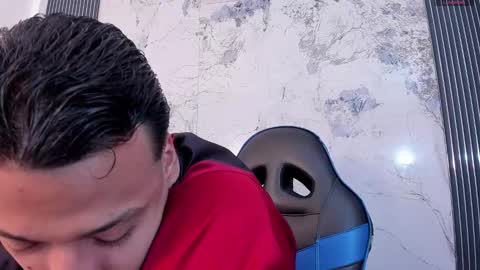 Tom muscle1 online show from March 1, 12:42 pm