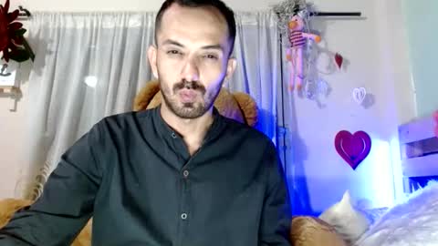 tomas gerauld. make me happy with 10000 tokens online show from March 26, 2:39 am