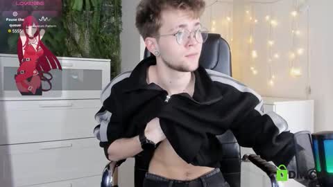 tomas_norton online show from March 6, 3:33 pm