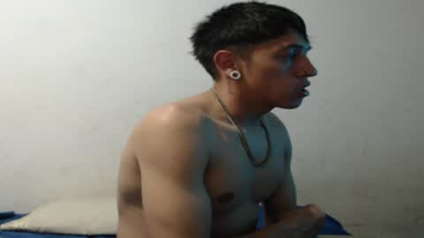 tomas_turbado_ online show from April 19, 6:47 am