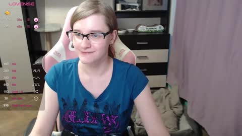 tomato_tease online show from October 24, 1:45 pm