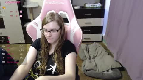 tomato_tease online show from October 6, 12:45 pm