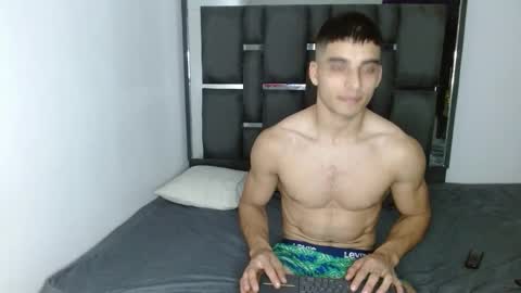 tomaz_18 online show from March 19, 1:11 am