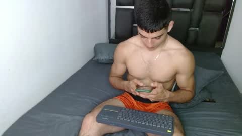 tomaz_18 online show from April 3, 2:51 am