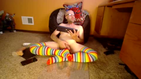 Snapshot of tombomb13 chatting on September 8, 4:17 pm TomBomb13 online show from September 8, 4:17 pm