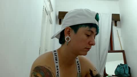 Blue online show from February 10, 11:19 pm