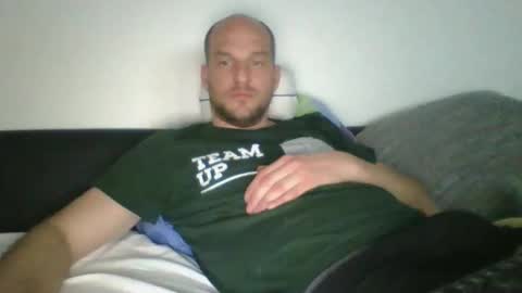 tome55555 online show from April 6, 8:10 pm