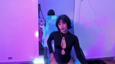 KAELANI online show from June 6, 10:04 pm
